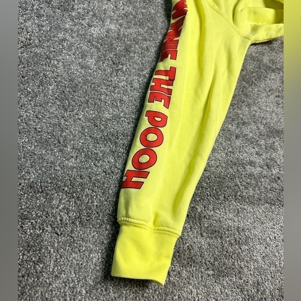 Woman’s Winnie the Pooh Disney pull over XS - Picture 4 of 4
